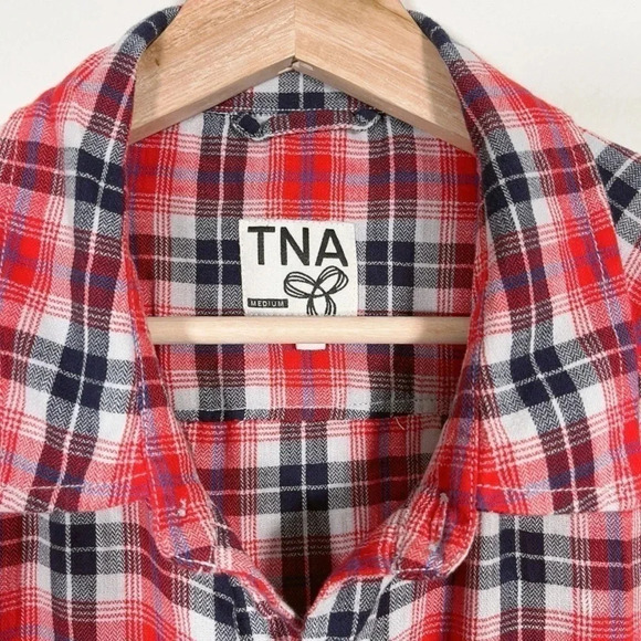 Aritzia Womens Medium Tna Boyfriend Plaid  Shirt - Picture 7 of 13